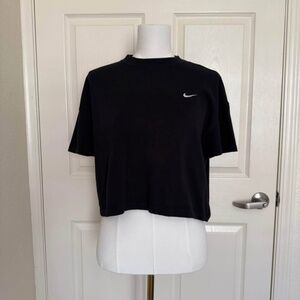 Black Nike Cropped Tee - Size L (Fits M/L)